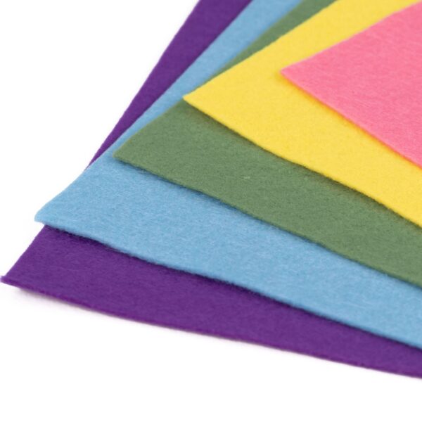 Felt of sheet (polyester), 21,5x28 cm,180g/m2, ROSA Talent
