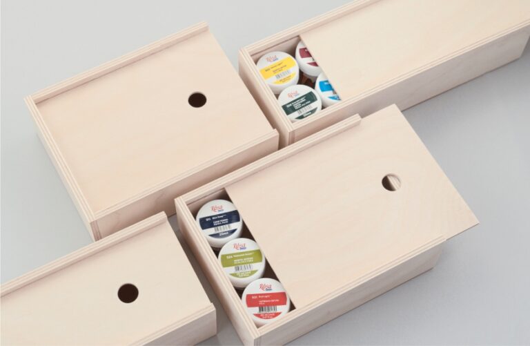 Оновлення дерев’яних пеналів для гуаші